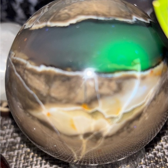 Volcano Gorgeous Crystal UV Reacted Crystal Sphere-New - Picture 4 of 6